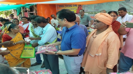 Sarees and Dhoties Distribution - Dwarik Nagar - Sundarbans - Bharat Sevashram Sangha - April 3, 2022