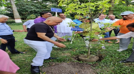 US Delegation visit at Lions Safari Park - 9 May 2022