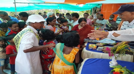 Sarees and Dhoties Distribution - Dwarik Nagar - Sundarbans - Bharat Sevashram Sangha - April 3, 2022