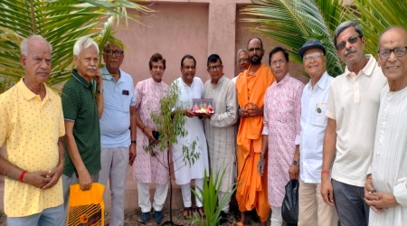 RSFF successfully organized a sacred plantation program of 21 holy Sandalwood plants at Swaminarayan Mandir, Joka.