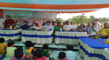 Sarees and Dhoties Distribution - Dwarik Nagar - Sundarbans - Bharat Sevashram Sangha - April 3, 2022