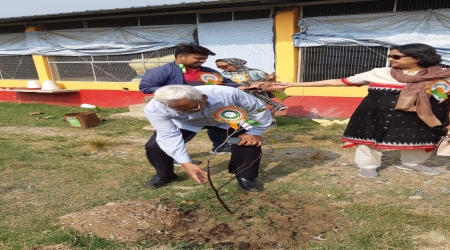Distribution of 1000 Fruits plants at Ganga Sagar