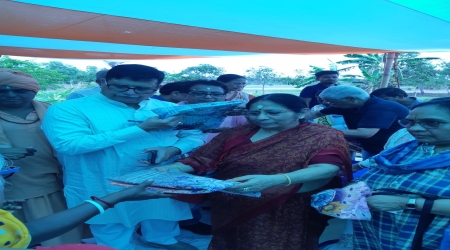 Sarees and Dhoties Distribution - Dwarik Nagar - Sundarbans - Bharat Sevashram Sangha - April 3, 2022